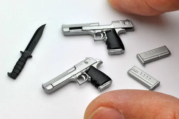 1/12 Little Armory (LABH01) Resident Evil: Infinite Darkness Weapons 1