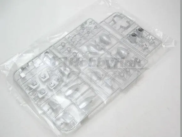 1/100 MG RX-78-2 Gundam Ver.2.0 Titanium Finish