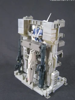 1/100 MG Unicorn Gundam HD Color + MS Cage