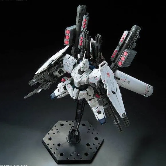 1/144 RG Full Armor Unicorn Gundam
