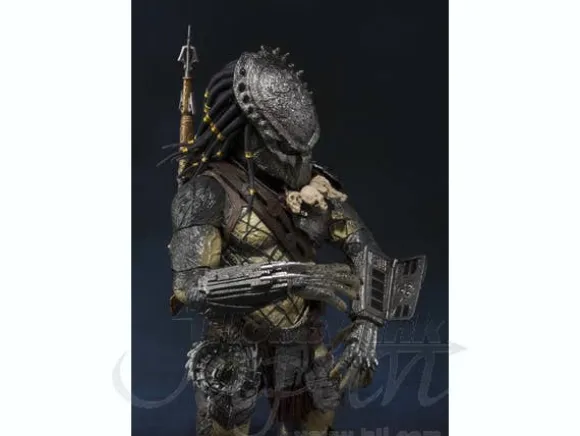 S.H.MonsterArts Predator Wolf